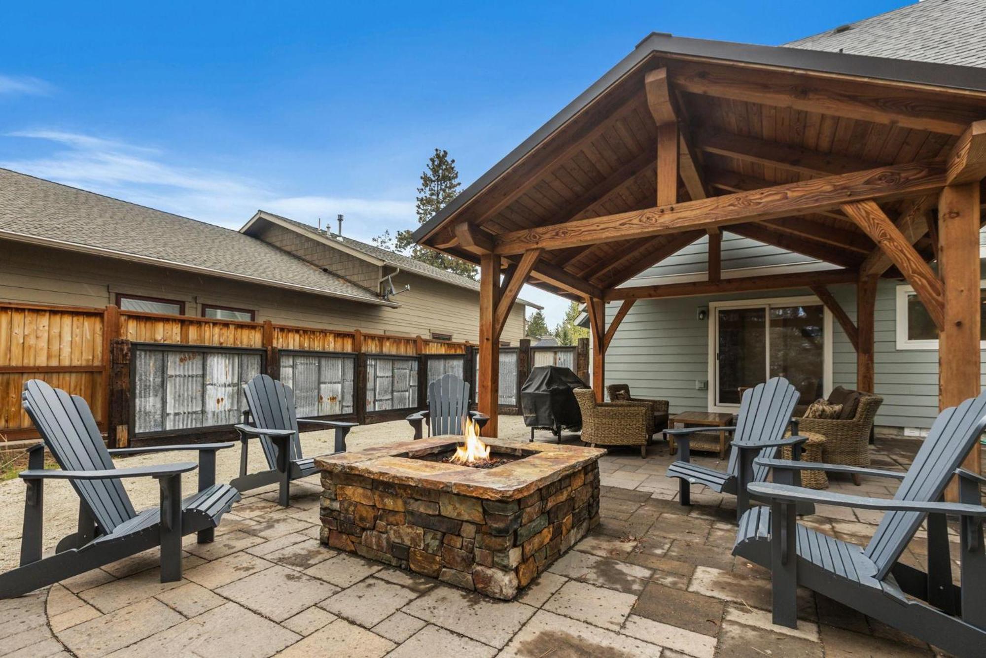 Ye Old Mill Haus Vila Bend Exterior foto